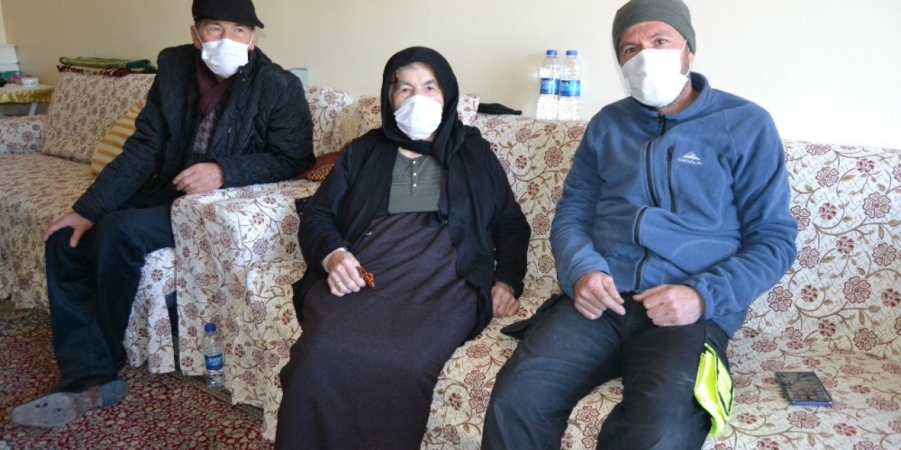 Konya’da 20 torunlu 95 yaşındaki kadın korona virüsü yendi