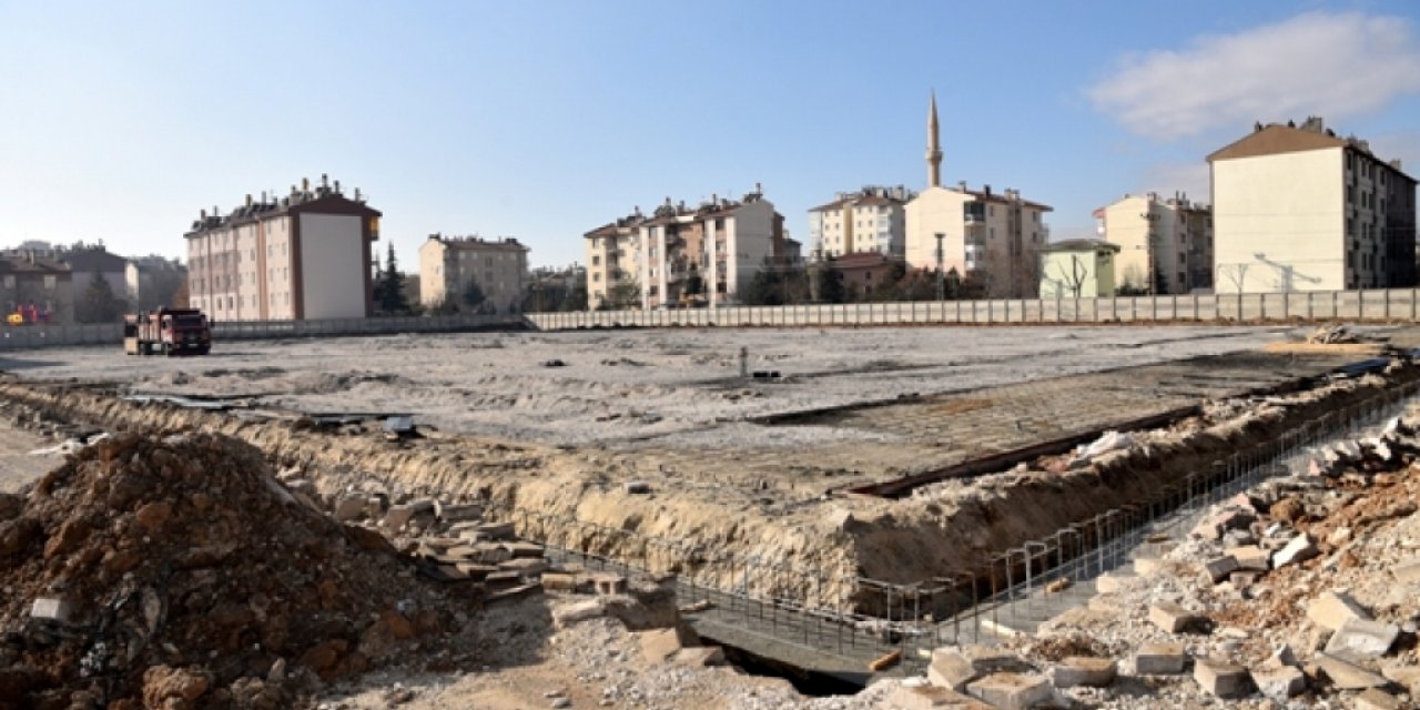 Konya'da yıllardır hizmet veren Selçuklu Belediye Stadı'nda yenileme çalışmaları başladı