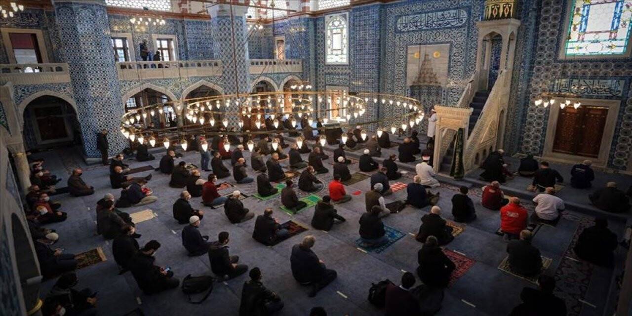 İçişleri Bakanlığı'ndan 'cuma namazı' açıklaması