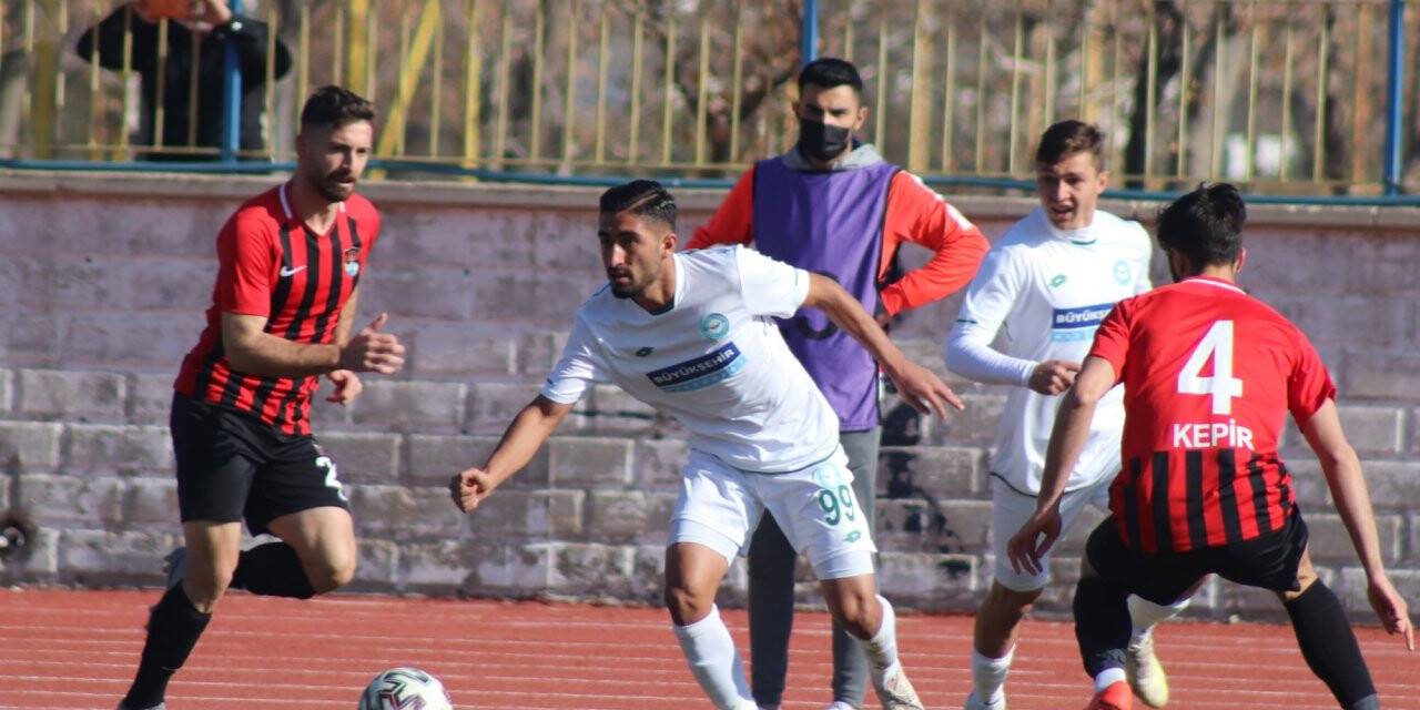 1922 Konyaspor evinde tuş!