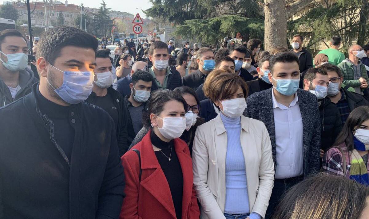 'Darbe' imaları! 'Örgütlü Dayanışma' çıkışları! 'Katil Polis' sloganları! Neler oluyor?