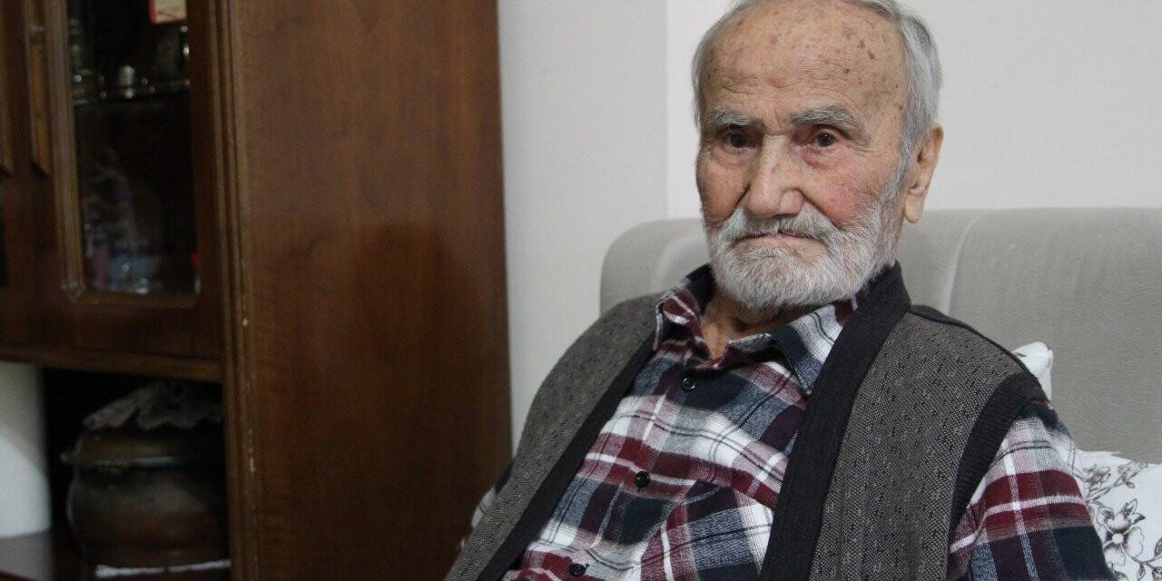 Konya'da yaşayan 98 yaşındaki adam koronayı yendi