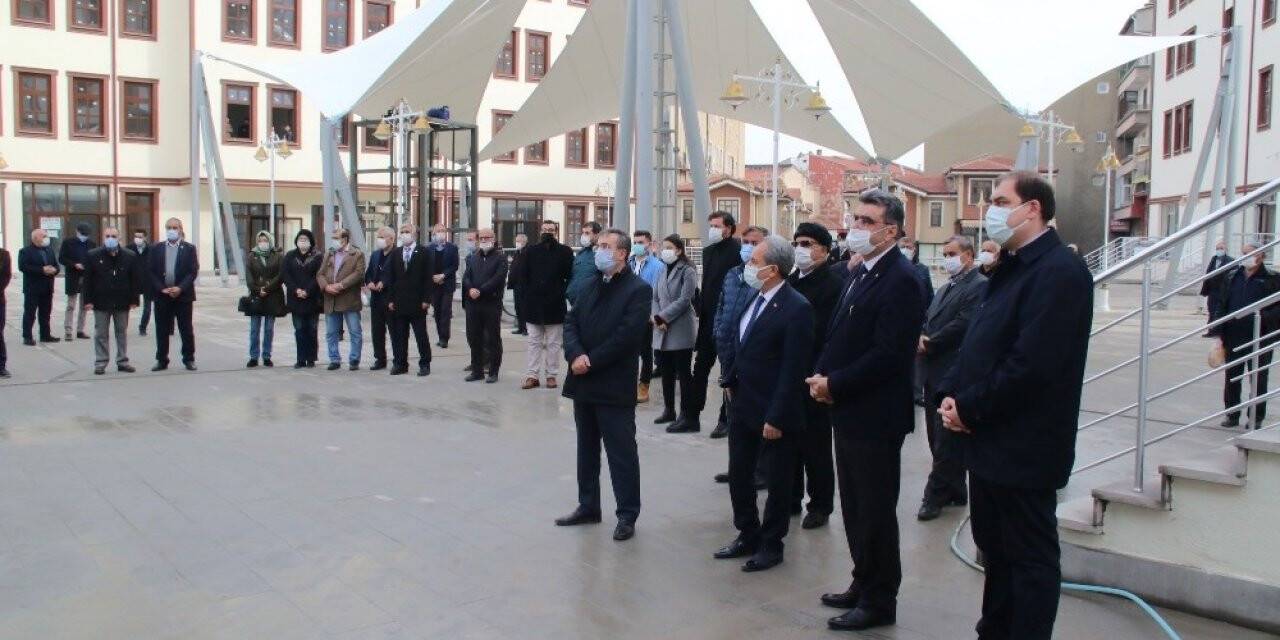 Konya'da Dudu Kadın Çarşısı’nın ilk tapuları verildi