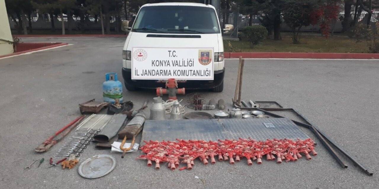 Konya’da kapısını söktükleri bağ evini soyan hırsızlar yakalandı