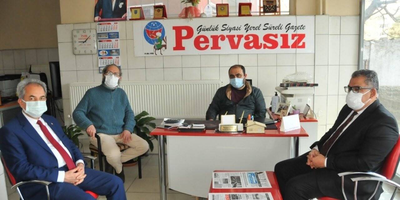 Başkan Akkaya’dan yerel gazete ve radyolara ziyaret
