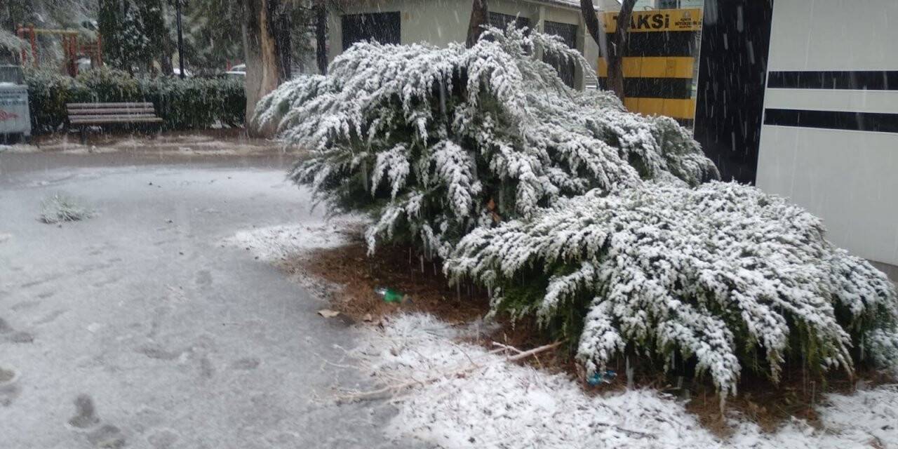 Konya’da kar yağışı sevinci