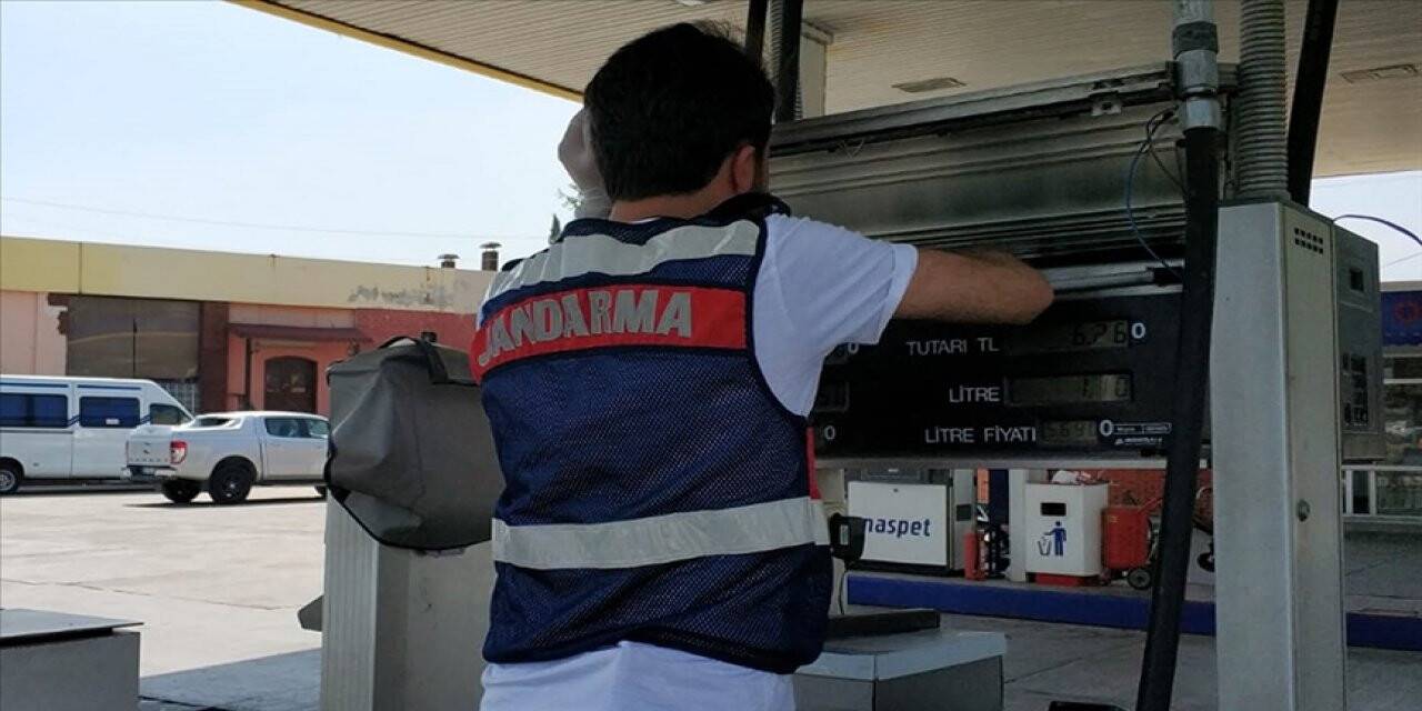 Cumhuriyet tarihinin en büyük akaryakıt vergi kaçakçılığı operasyonu gerçekleştirildi