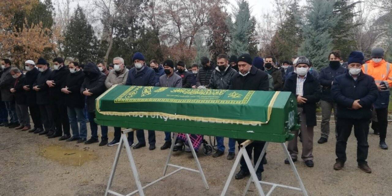 Konya'da kazada hayatını kaybeden gazete dağıtıcısı toprağa verildi