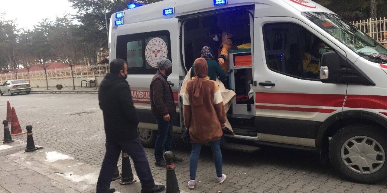 Konya'da yemek tenceresinin üzerine düşen 3 yaşındaki çocuk yandı