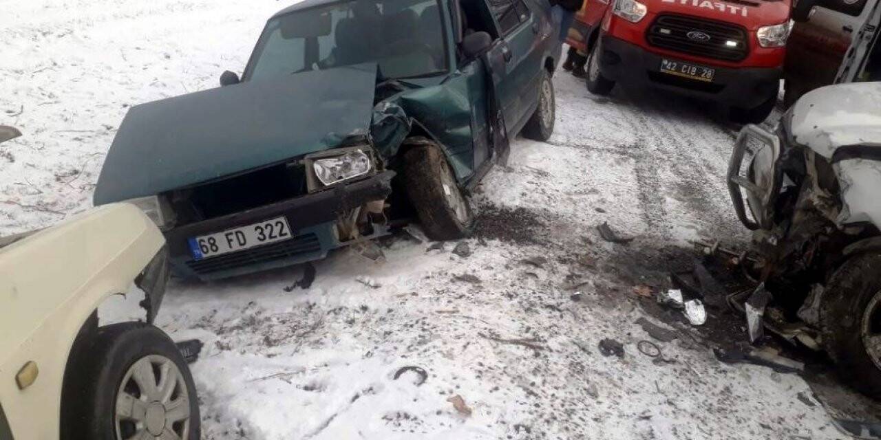 Konya’da zincirleme kaza: 1ölü, 4 yaralı