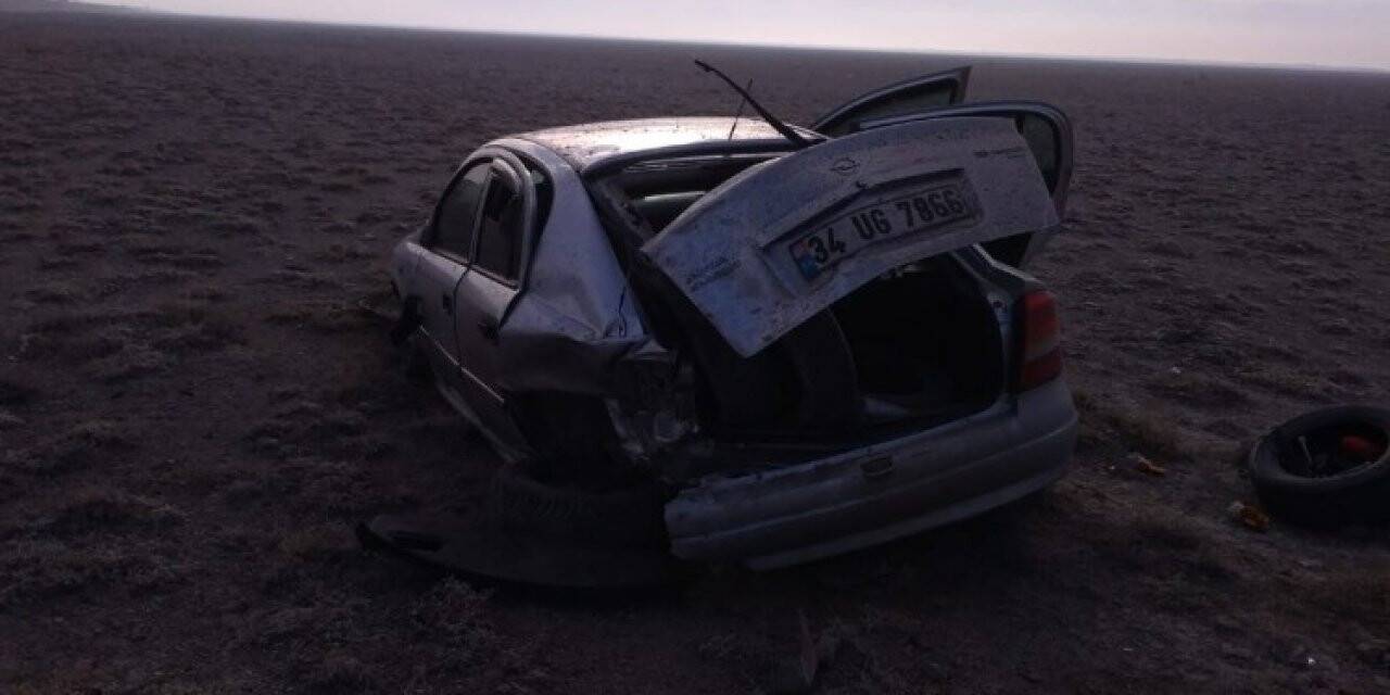Konya'da kaza! Kontrolden çıkan otomobil tarlaya uçtu