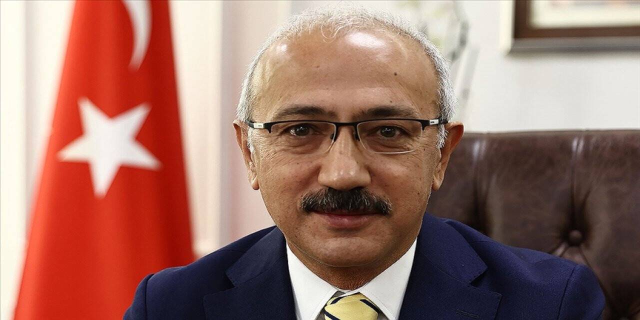Bakan Elvan: Kovid-19 nedeniyle geçici süreliğine faaliyetlerine ara verilen mükelleflerimizin vergilerini erteledik
