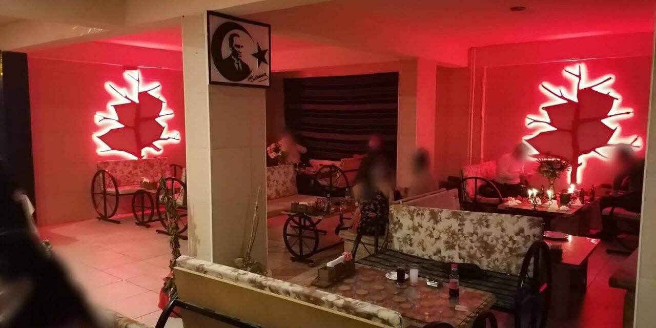 Konya'da kısıtlama saatinde ruhsatsız işletilen 2 gazino mühürlendi