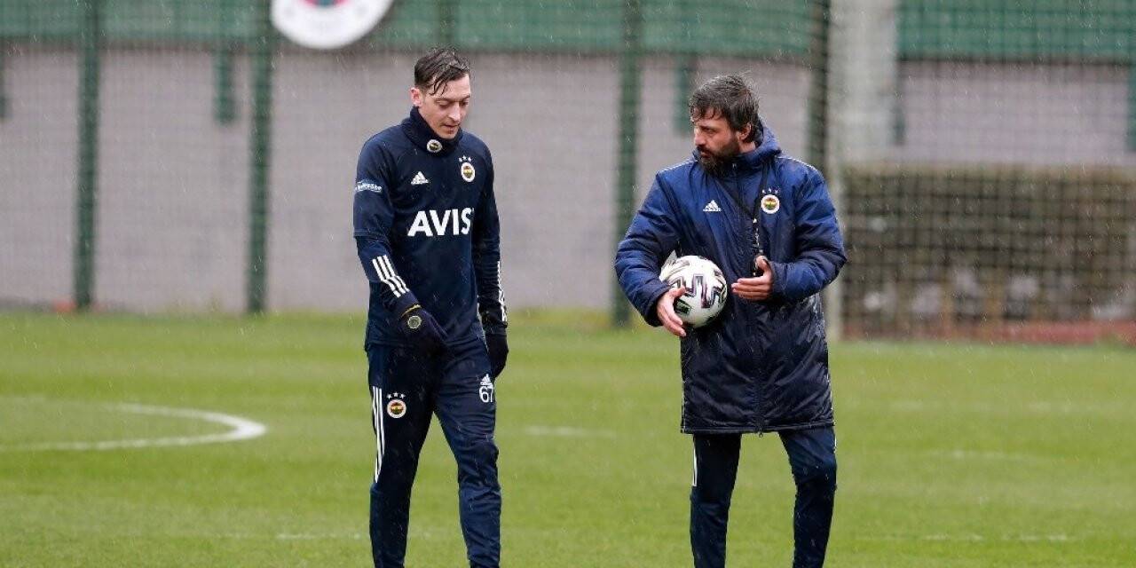 Fenerbahçe’de Mesut Özil bireysel çalıştı