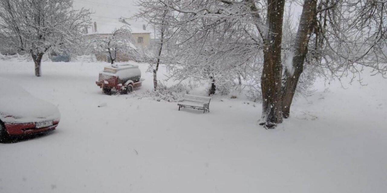 Konya’nın ilçeleri beyaza büründü