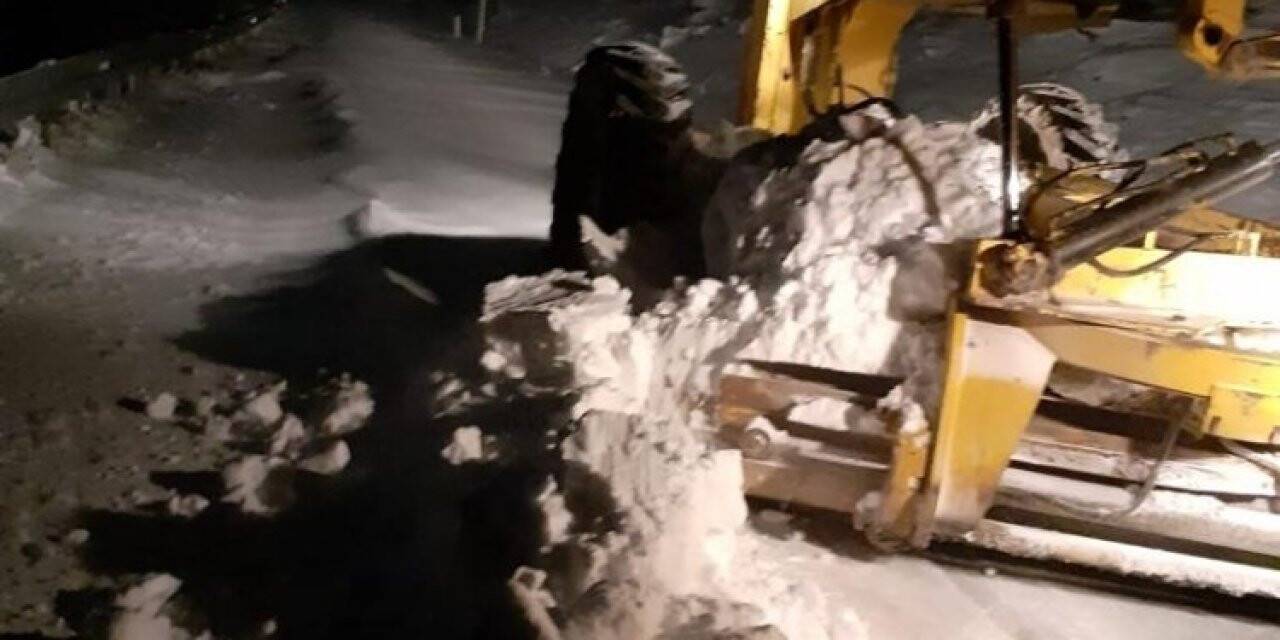 Konya'nın ilçelerinde yüksek mahallelerde yol açma çalışmaları sürüyor