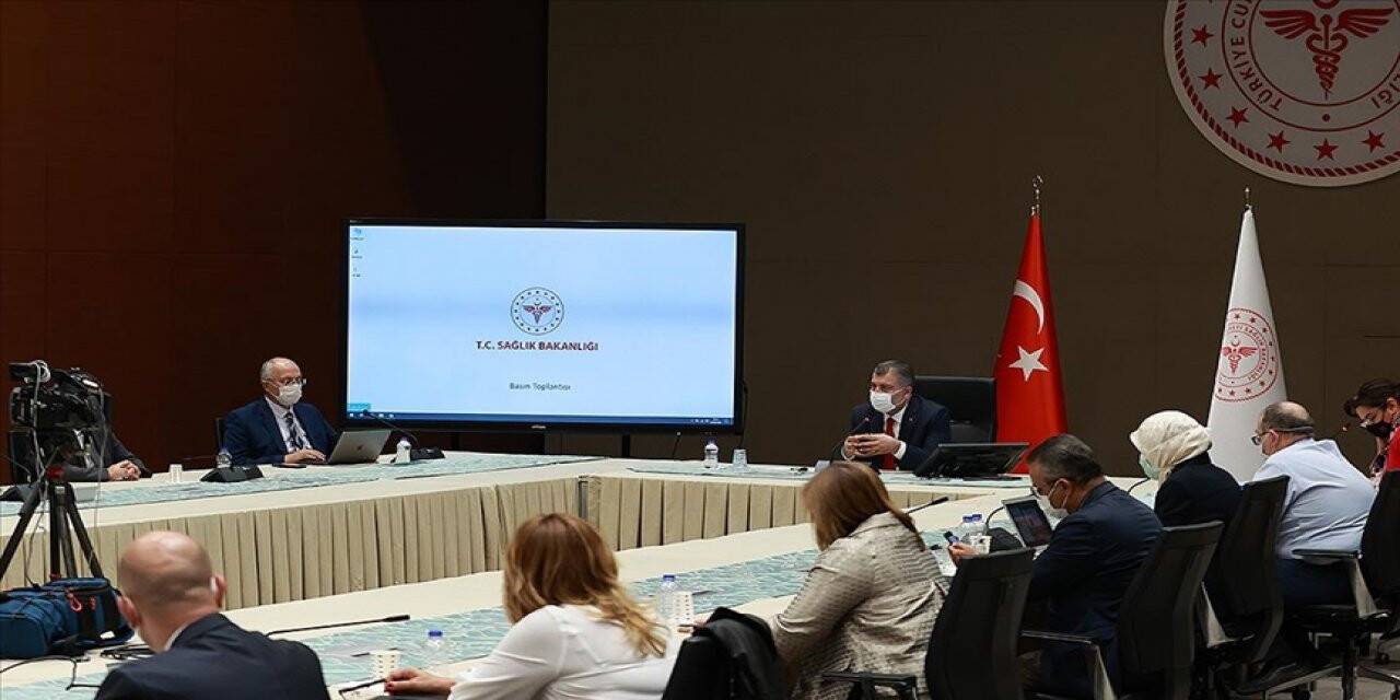 Bilim kurulları Kovid-19'la mücadeledeki yol haritasının belirlenmesinde etkin rol oynadı