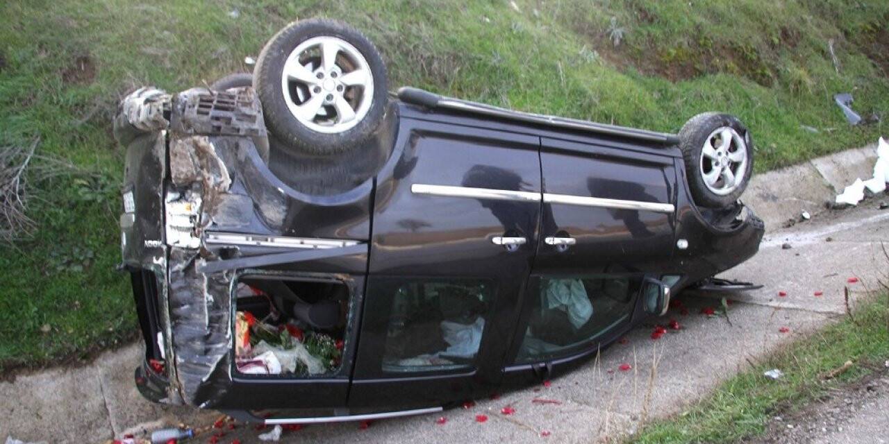 Konya'ya kız istemeye gelen aile kaza yaptı