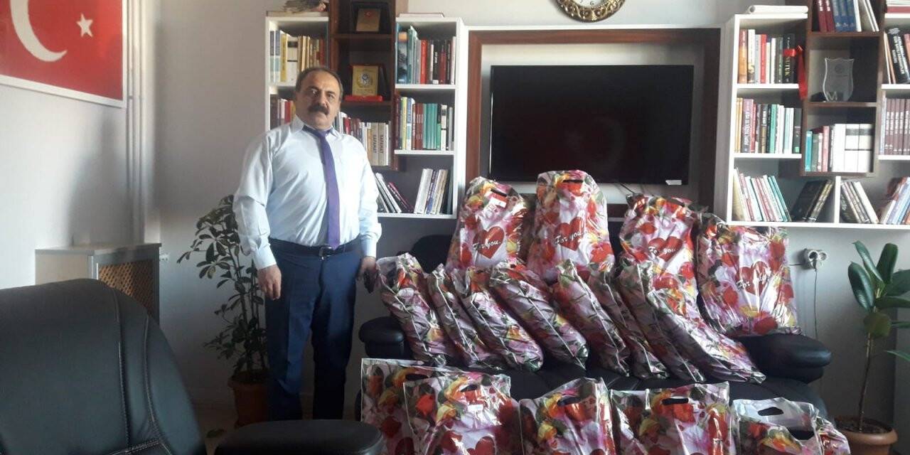 İhtiyaç Sahibi Öğrencilere Giyim Yardımı