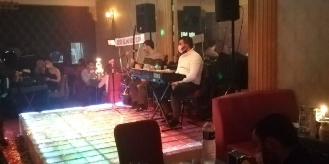 Konya’da ruhsatsız eğlence mekanına baskın