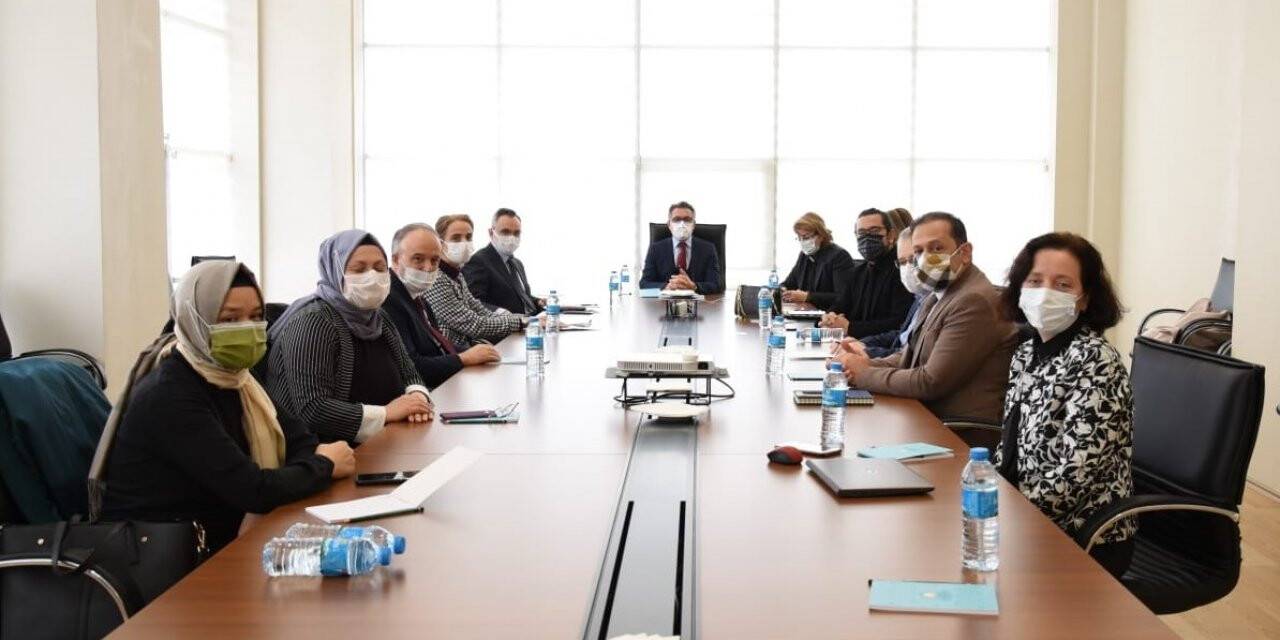 ‘Selçuk’la, Azerbaycan Tıp’ iş birliğine hazırlanıyor