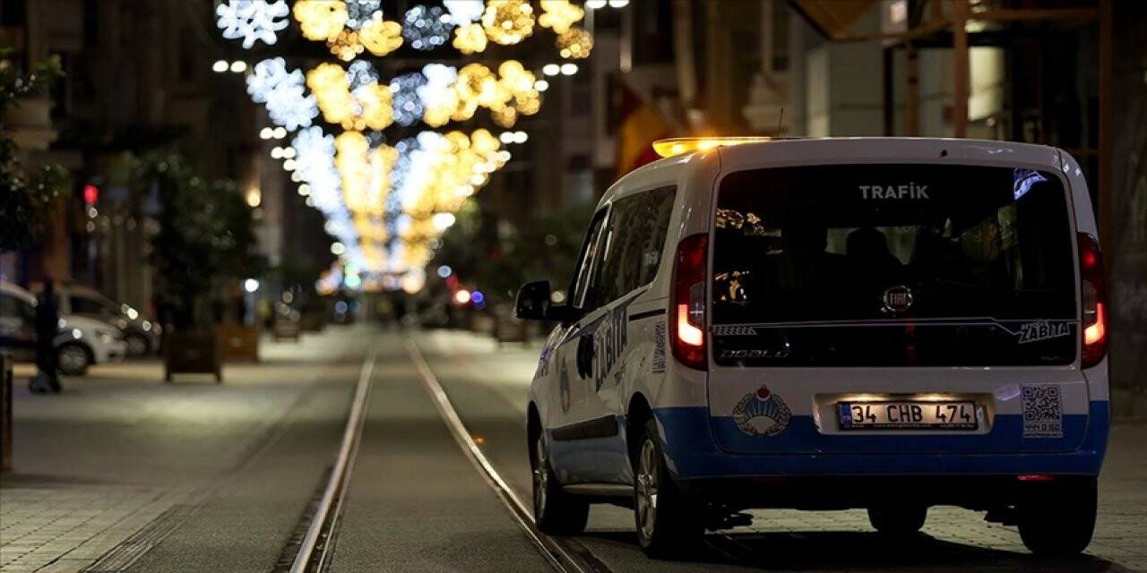 Hafta sonu uygulanacak sokağa çıkma kısıtlaması başladı