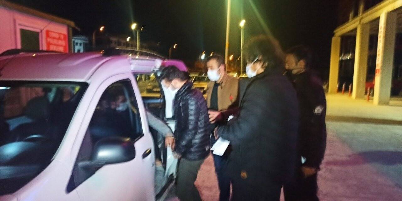 Cezaevinden izinli çıktılar kısıtlamada hırsızlıkta yakalandılar