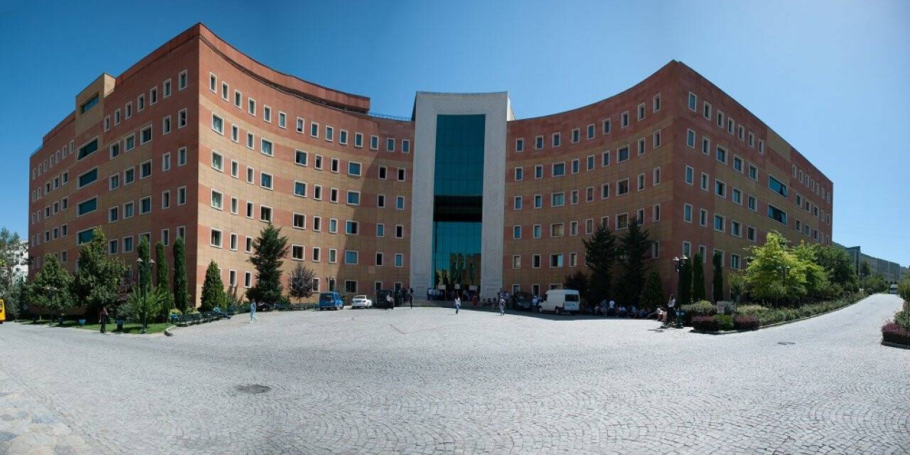 Yeditepe Üniversitesi 8 Öğretim Üyesi alıyor