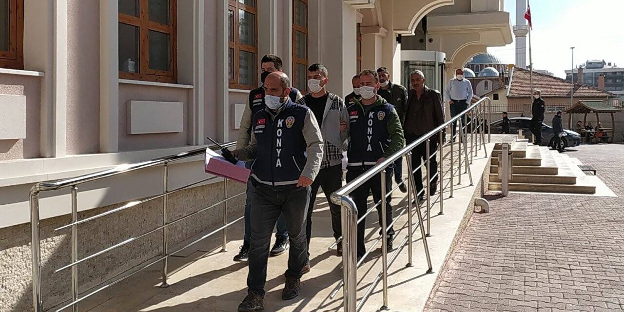 Konya'da aracıyla seyir halindeyken silahlı saldırıya uğrayan kişi 150 lira için öldürülmüş