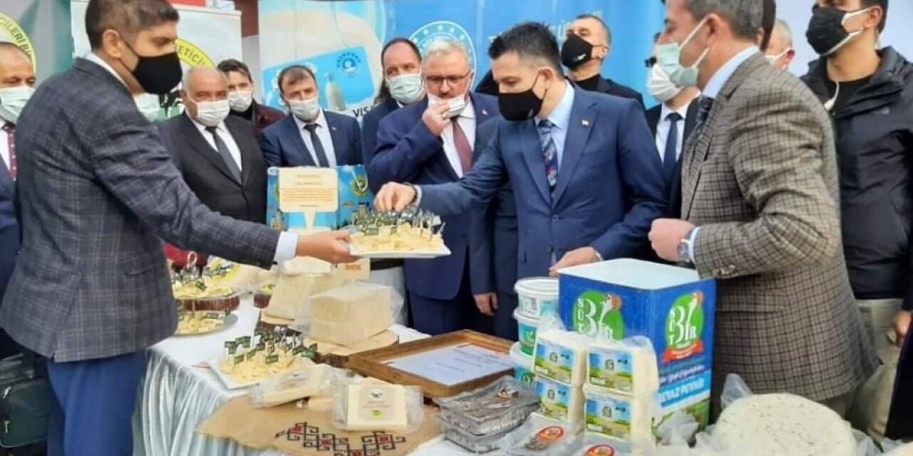Bakan Pakdemirli’den Manyas kelle peynirine övgü
