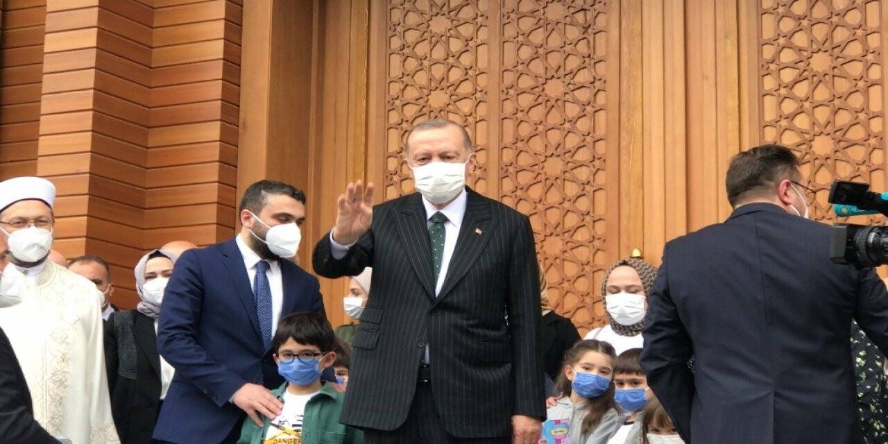 Cumhurbaşkanı Erdoğan Rize’de Hacı Ahmet Erdoğan Camii’nin açılışını gerçekleştirdi