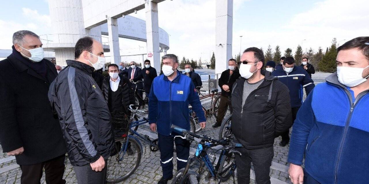 Başkan Altay 12 ay işe bisiklette giden belediye çalışanlarıyla buluştu