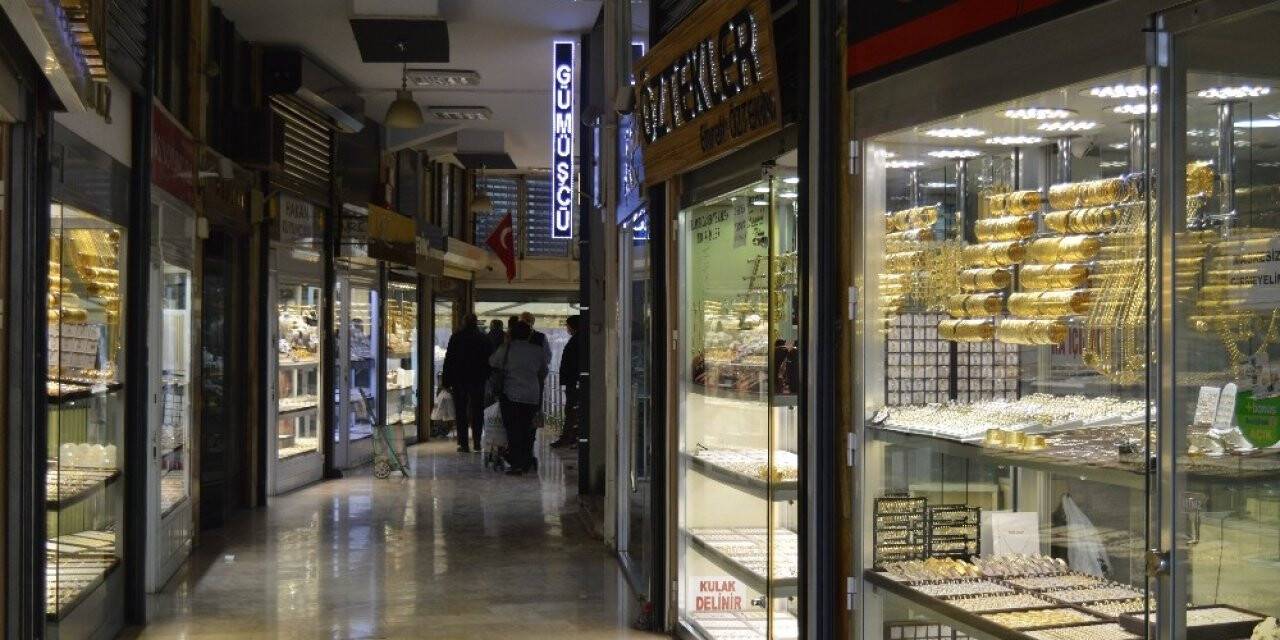 Kuyumcular ’14 Şubat’ umudunu bulamadı