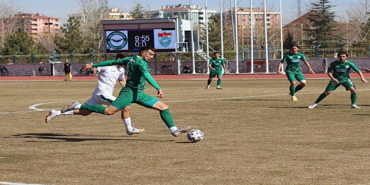 1922 Konyaspor evinde mağlup