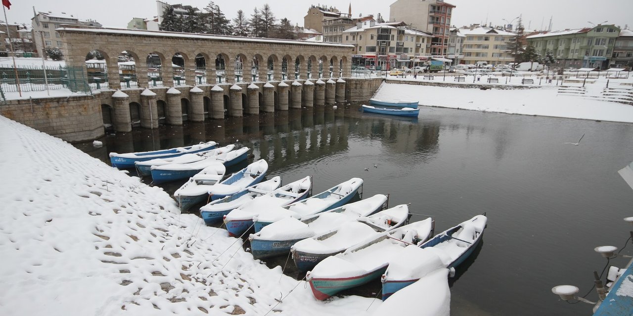 Beyşehir'de kar yağışı