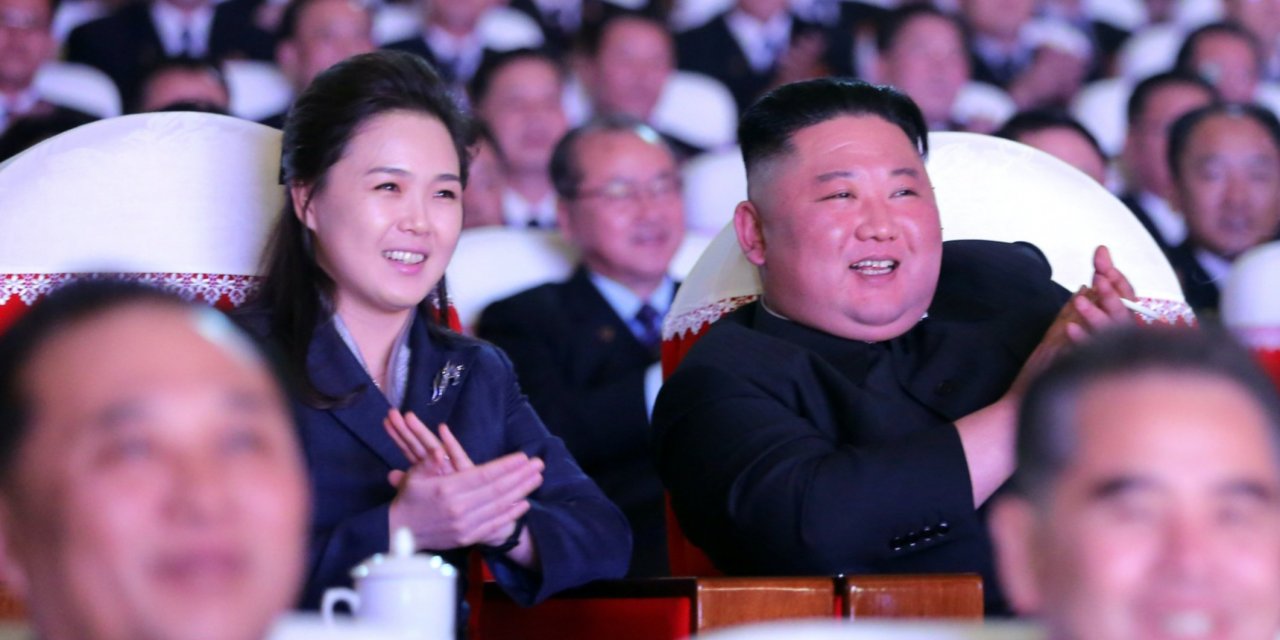 Kuzey Kore lideri Kim Jong-un’un eşi Ri Sol-ju bir yıl aradan sonra görüntülendi