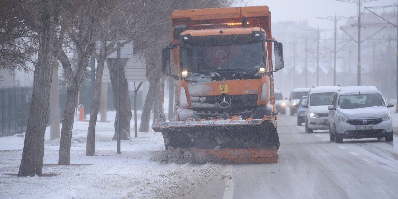 Konya Büyükşehir Kar ve Buzlanmaya Karşı Teyakkuz Halinde