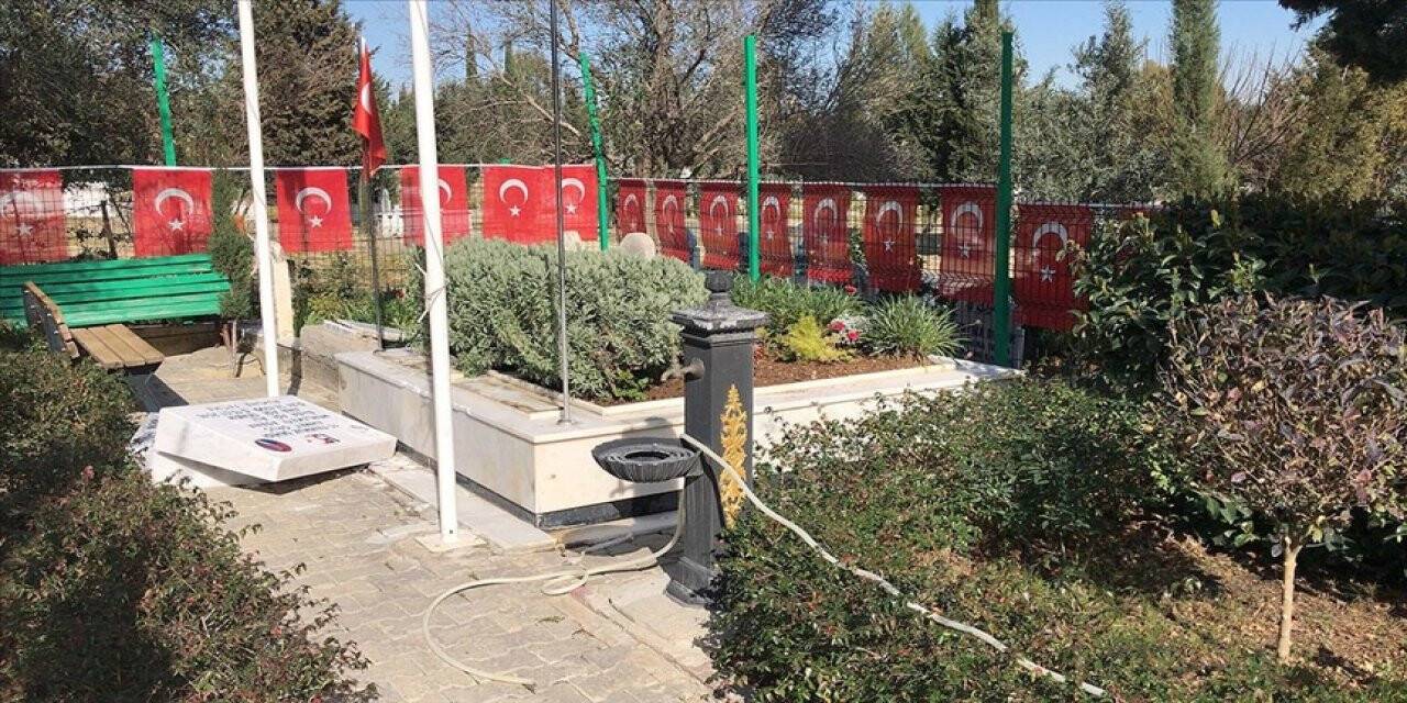 Şehit mezarlarına çirkin saldırı