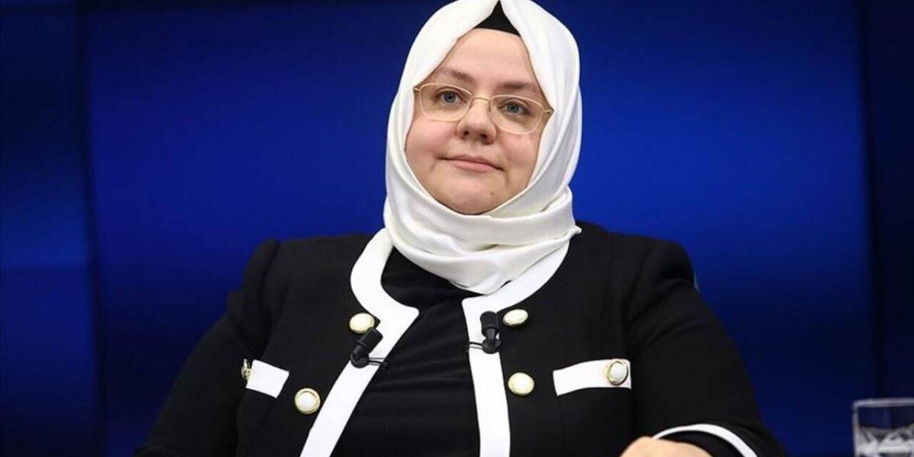 Bakan Selçuk: İŞKUR Kampüs 166 üniversitede hizmet veriyor