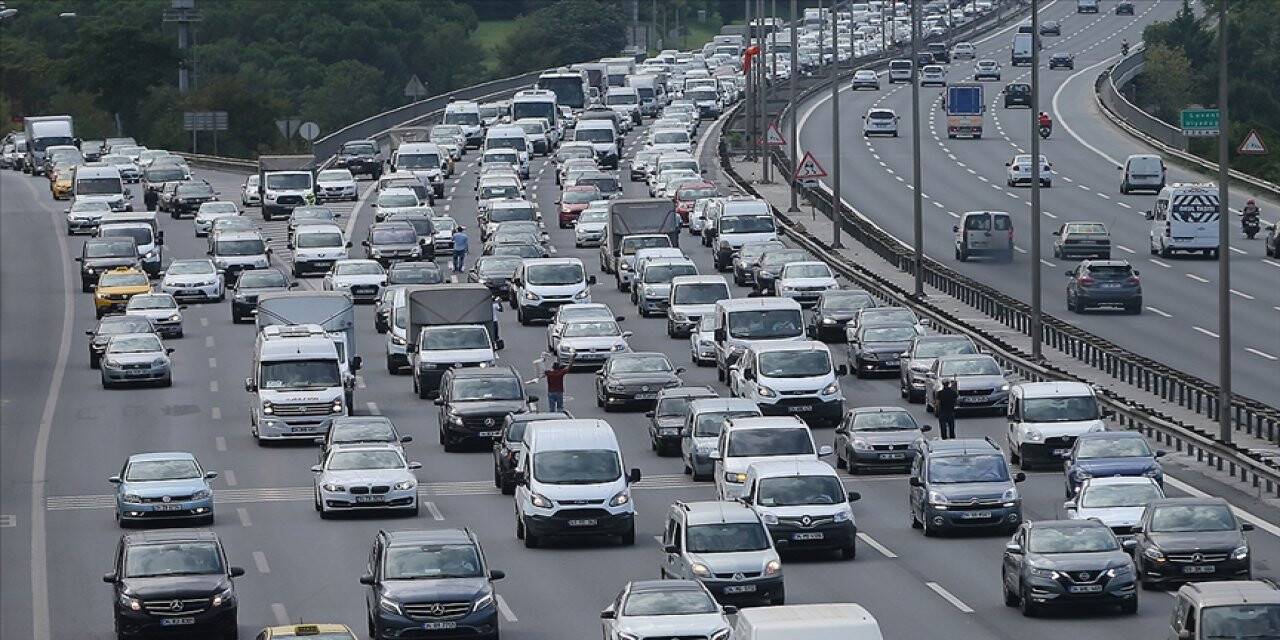 Trafiğe ocakta 117 bin 313 aracın kaydı yapıldı