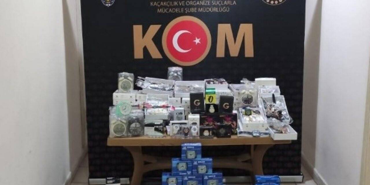 Binlerce kaçak ürünü kente sokmaya çalışırken yakalandı