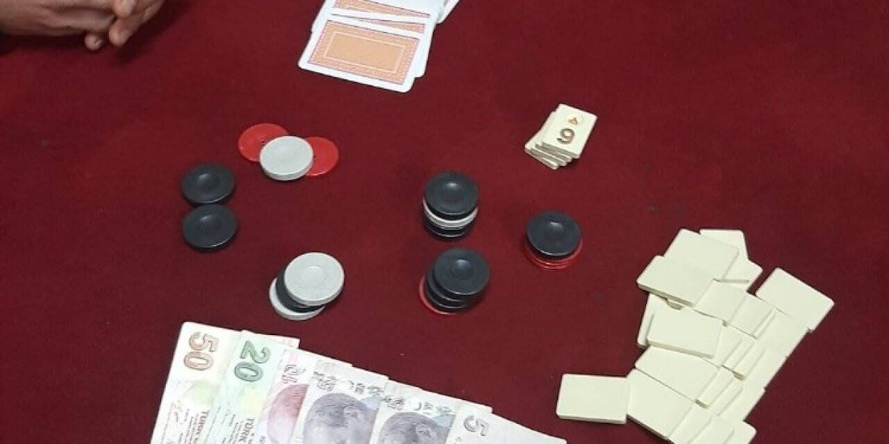 Konya’da boş daireye kumar baskını