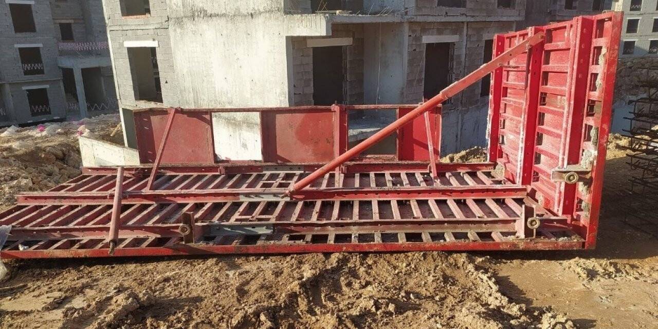 2 ton kalıbın altında kaldı ölmedi hayata tutundu