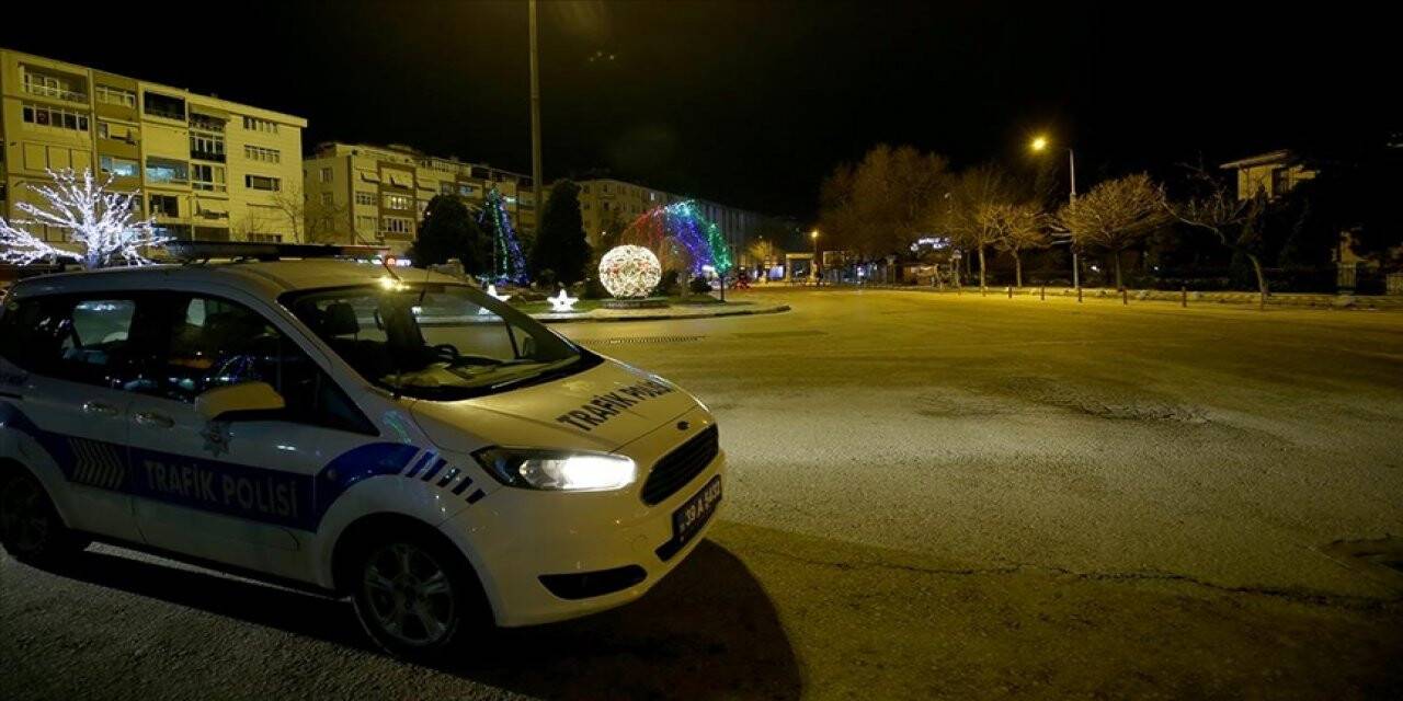 Hafta sonu uygulanacak sokağa çıkma kısıtlaması başladı