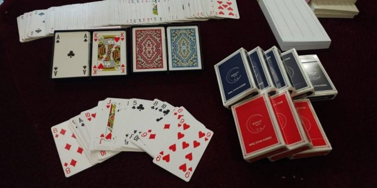 Polis yakalamaktan, onlar oynamaktan bıkmadı
