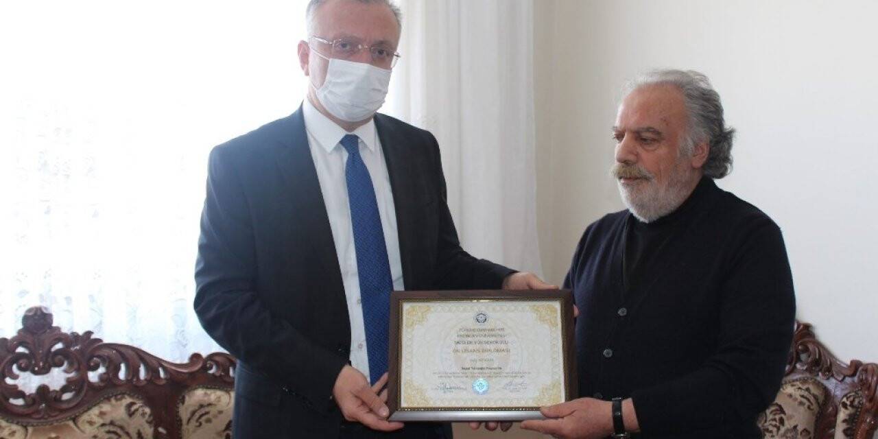 Gara şehidinin üniversite diploması ailesine teslim edildi
