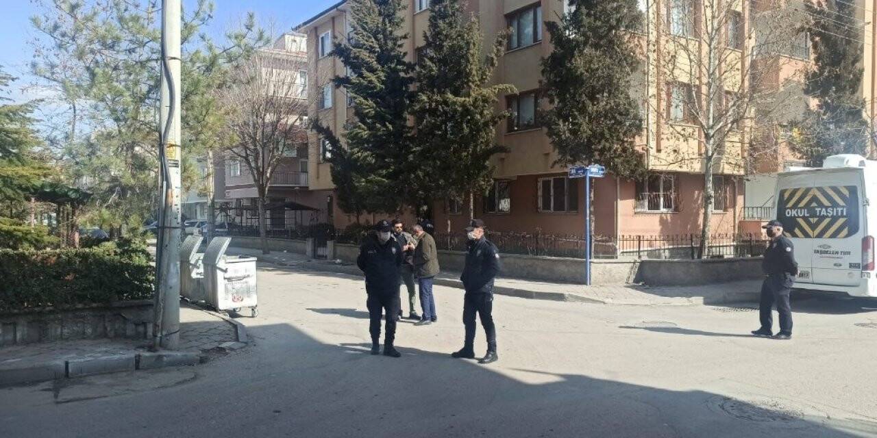 Eski eşe bıçaklı saldırı
