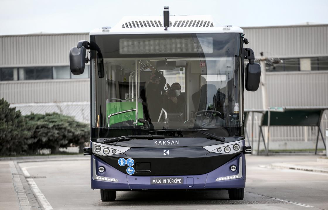 Avrupa ve Amerika'nın ilk seri üretim sürücüsüz otobüsü Otonom Atak Electric yollara çıkıyor