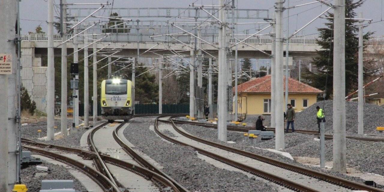 Konya-Karaman Yüksek Hızlı Tren Hattında test sürüşleri devam ediyor