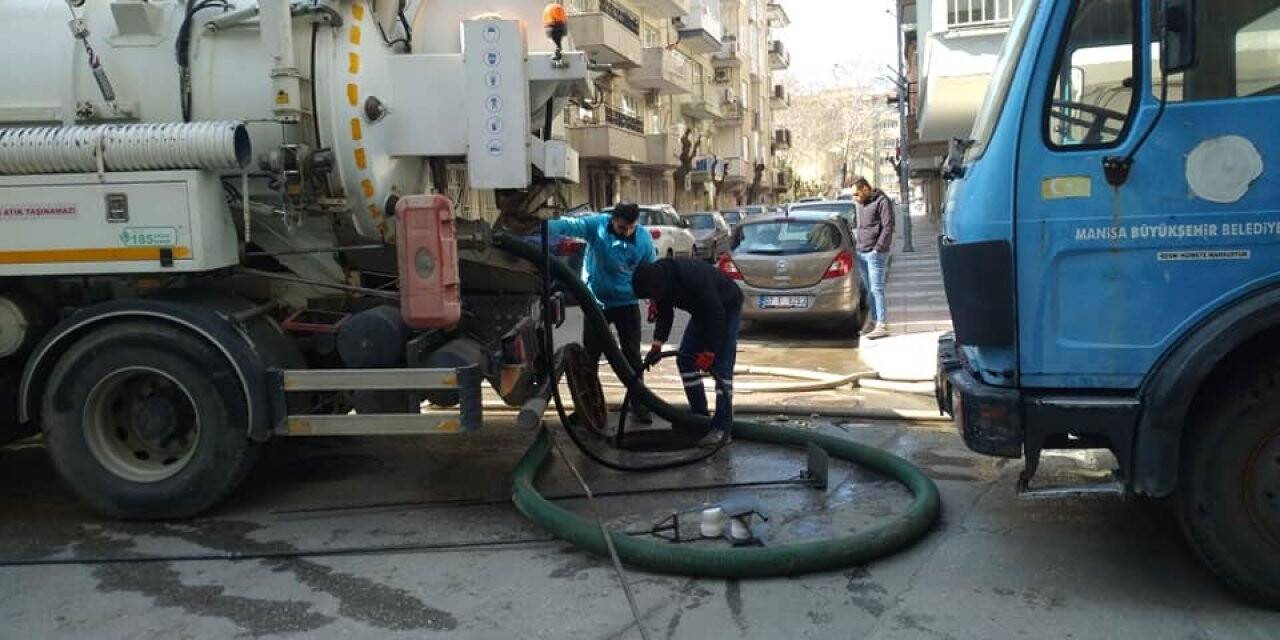 Kanalizasyon hattından çıkanlar şok etti